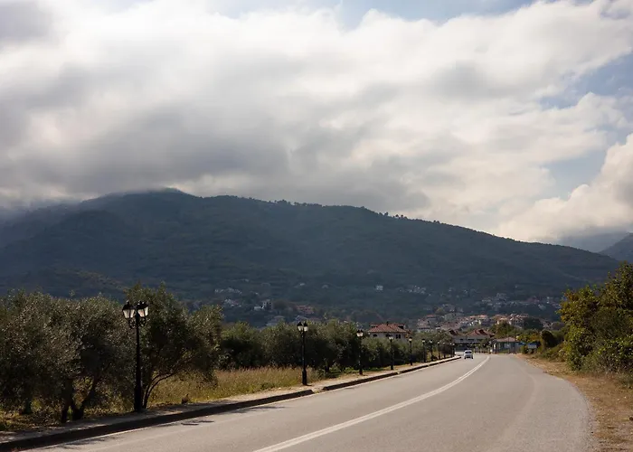 Villa Cinema & Gaming House With View Skotina